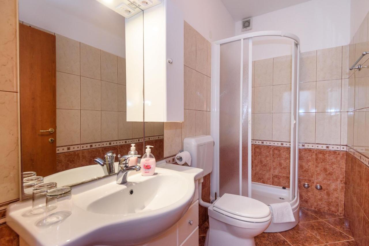 Apartments Zdravko Клек Экстерьер фото